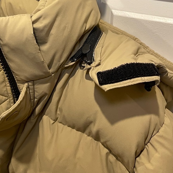 Aritzia The Super Puff Shorty Oxford Tan Sz XS NWOT - Picture 5 of 16